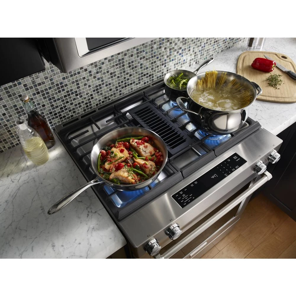 30" 4-Burner Dual Fuel Downdraft Slide-In Range view 4