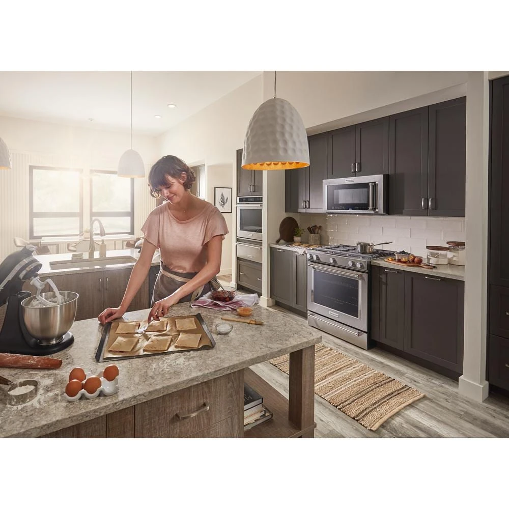 30-Inch 5 Burner Gas Convection Slide-In Range with Baking Drawer view 6