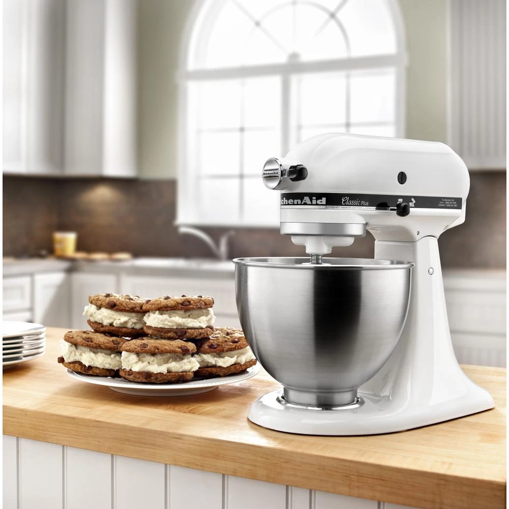 Classic Plus Series 4.5 Quart Tilt-Head Stand Mixer KSM75WH