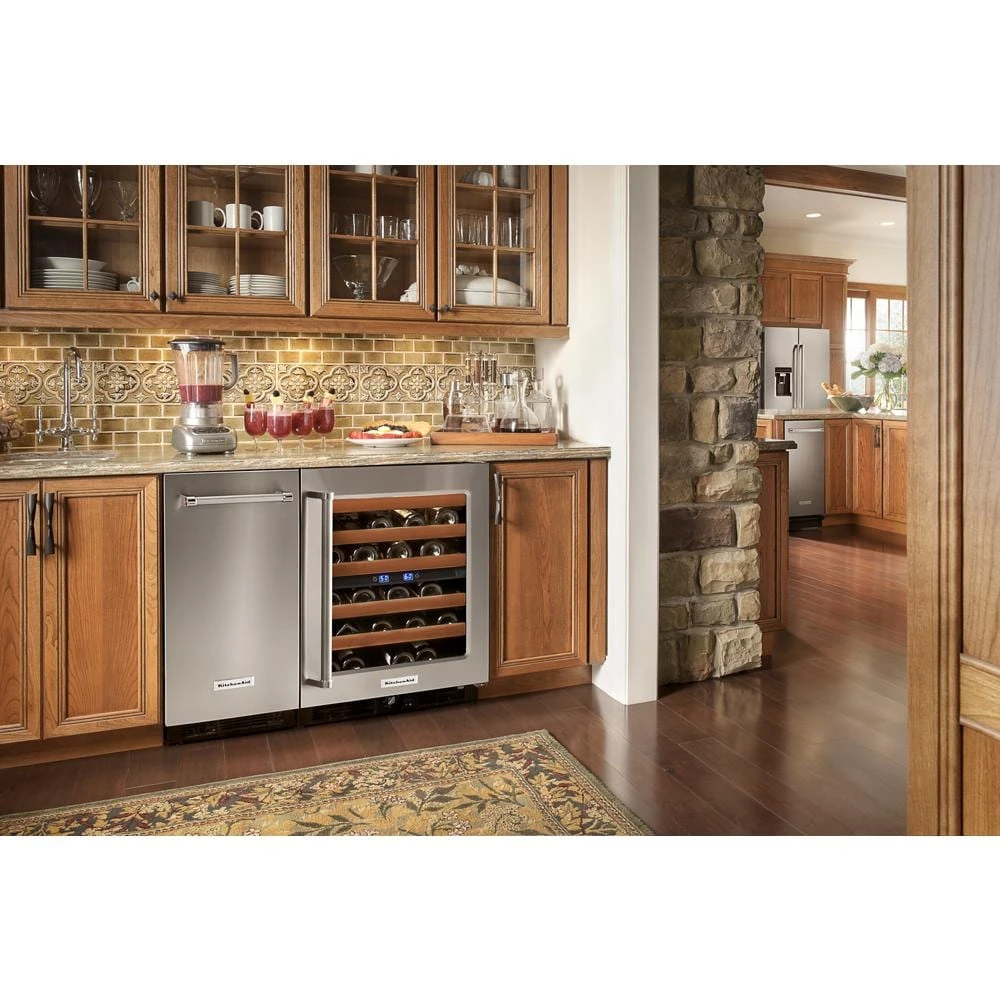 15'' Automatic Ice Maker with PrintShield™ Finish view 8