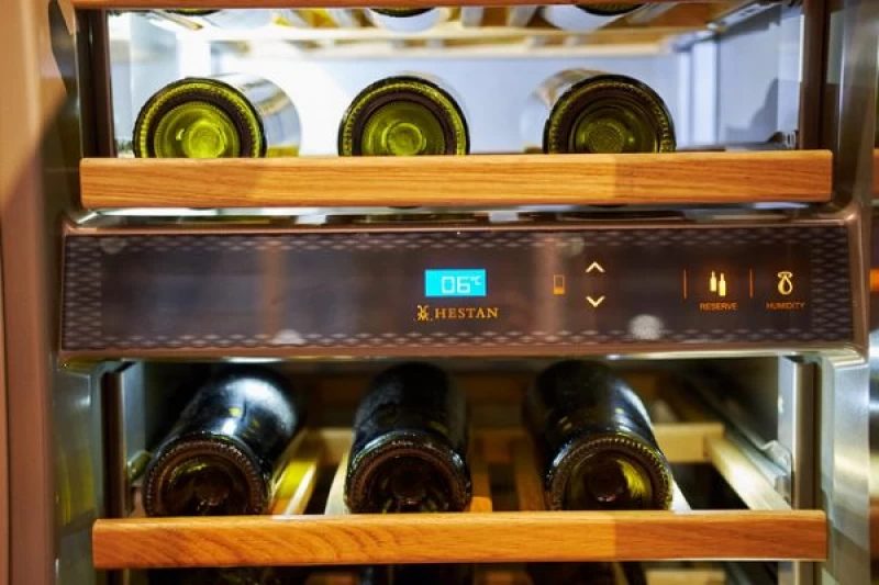 24" Wine Cellar KWCR24GG