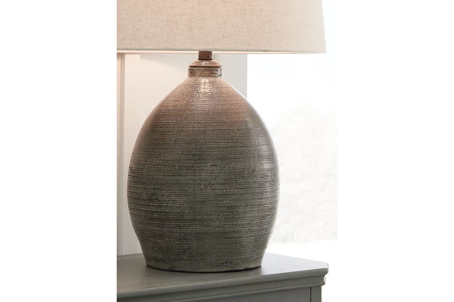 Joyelle Gray Terracotta Table Lamp L100744