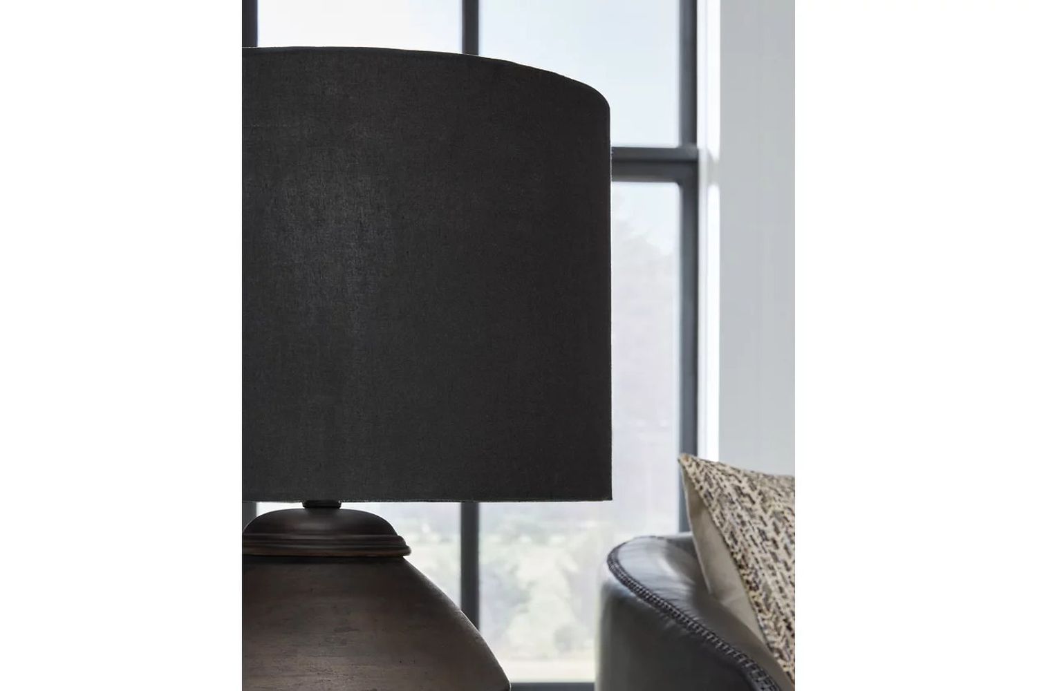 Naareman Table Lamp In Black L100804