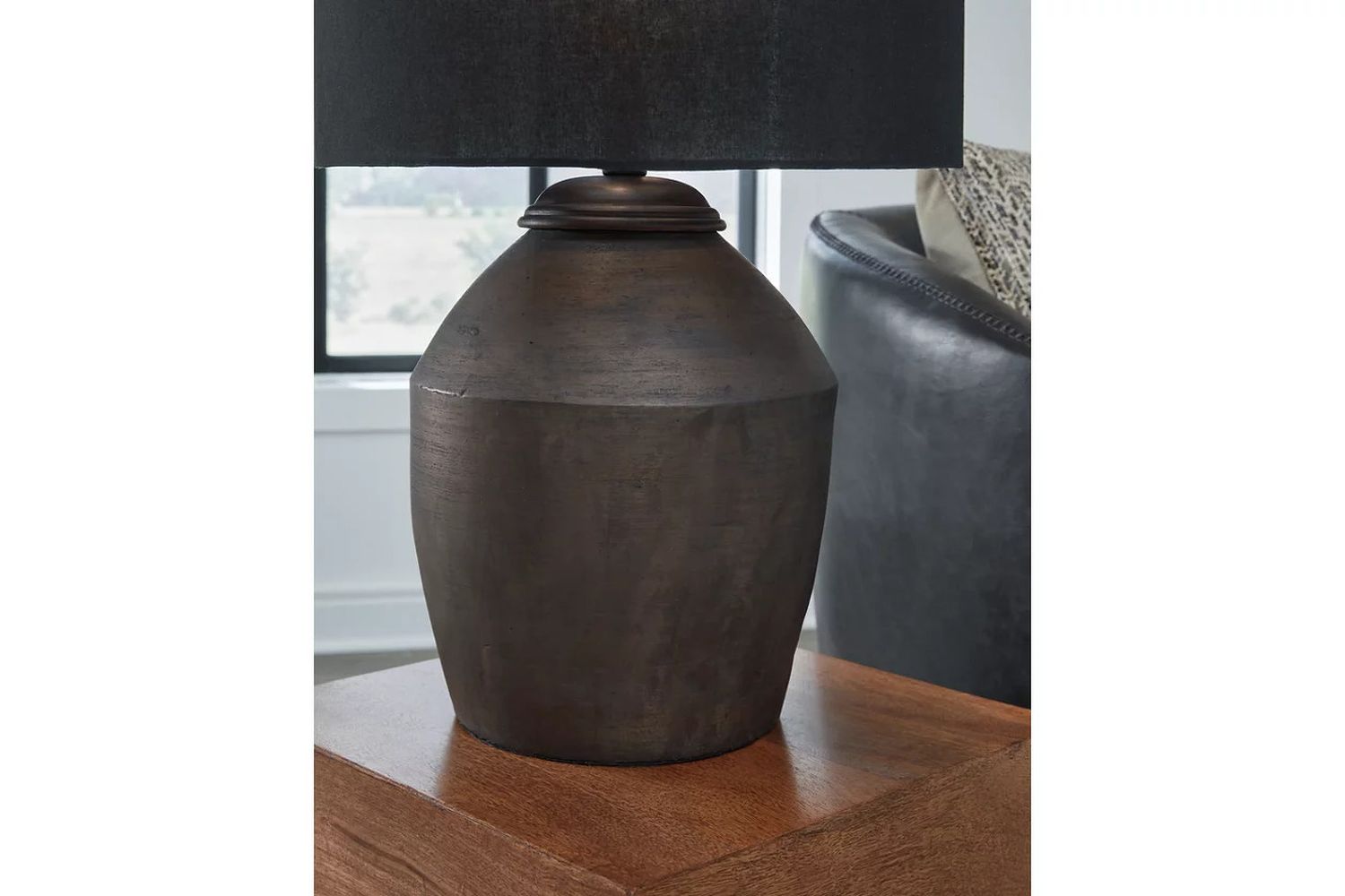 Naareman Table Lamp In Black L100804