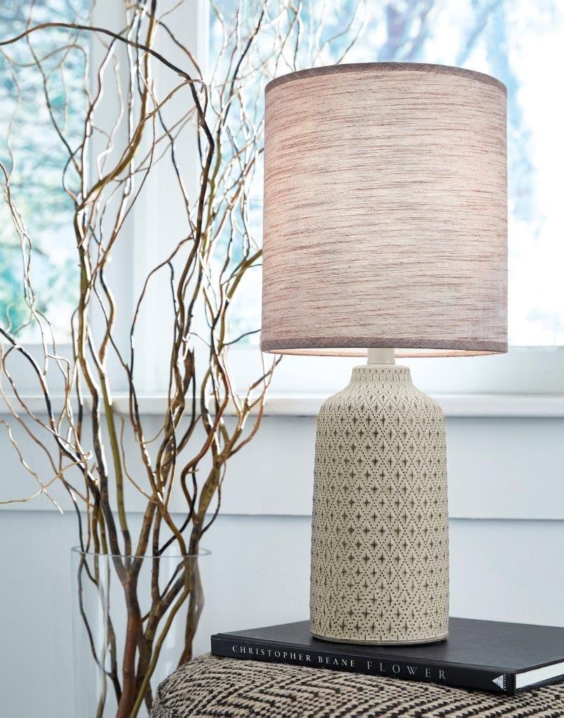 Donnford Brown Table Lamp L180124