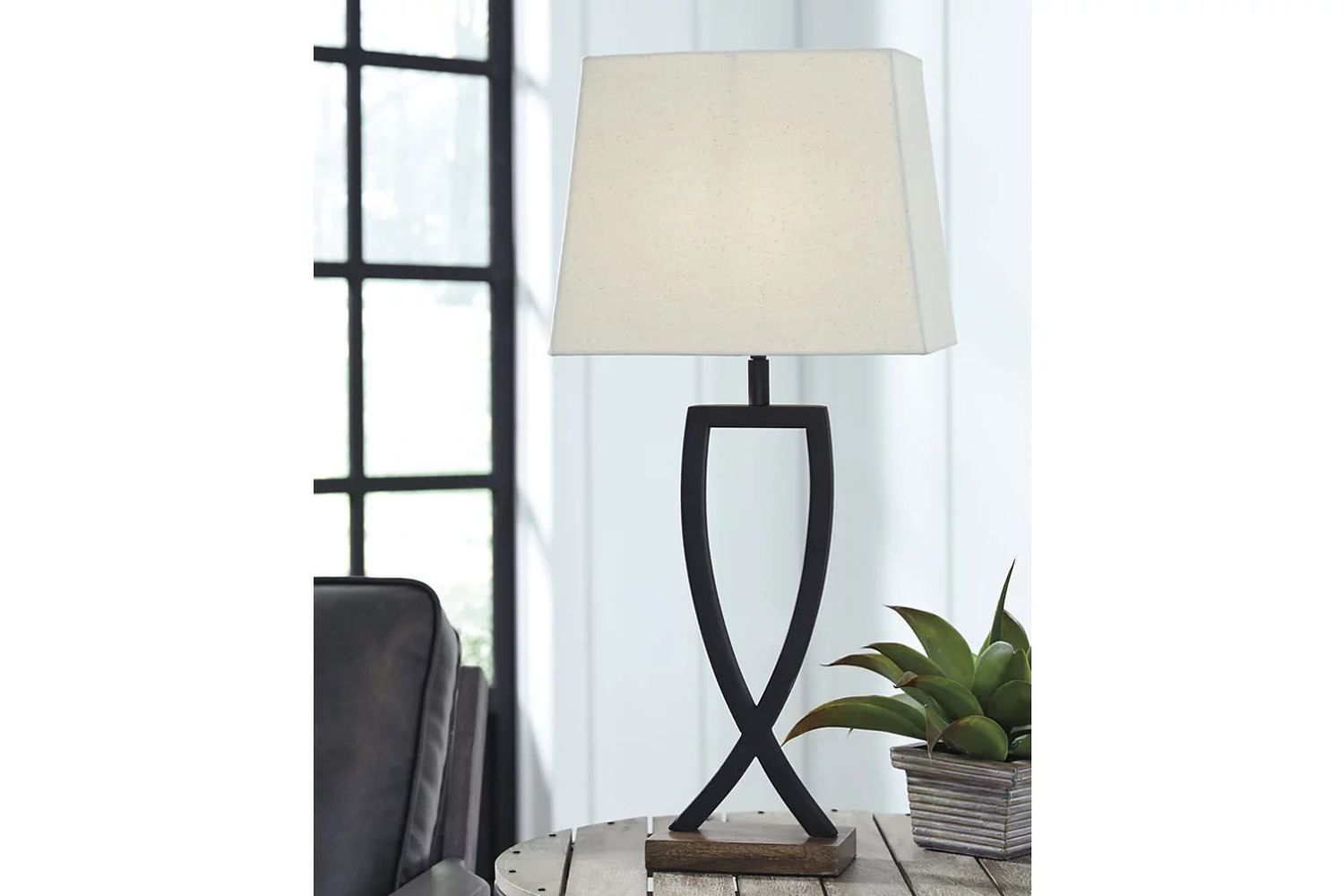 Makara Black and Brown Metal Table Lamp Set of 2 L204174