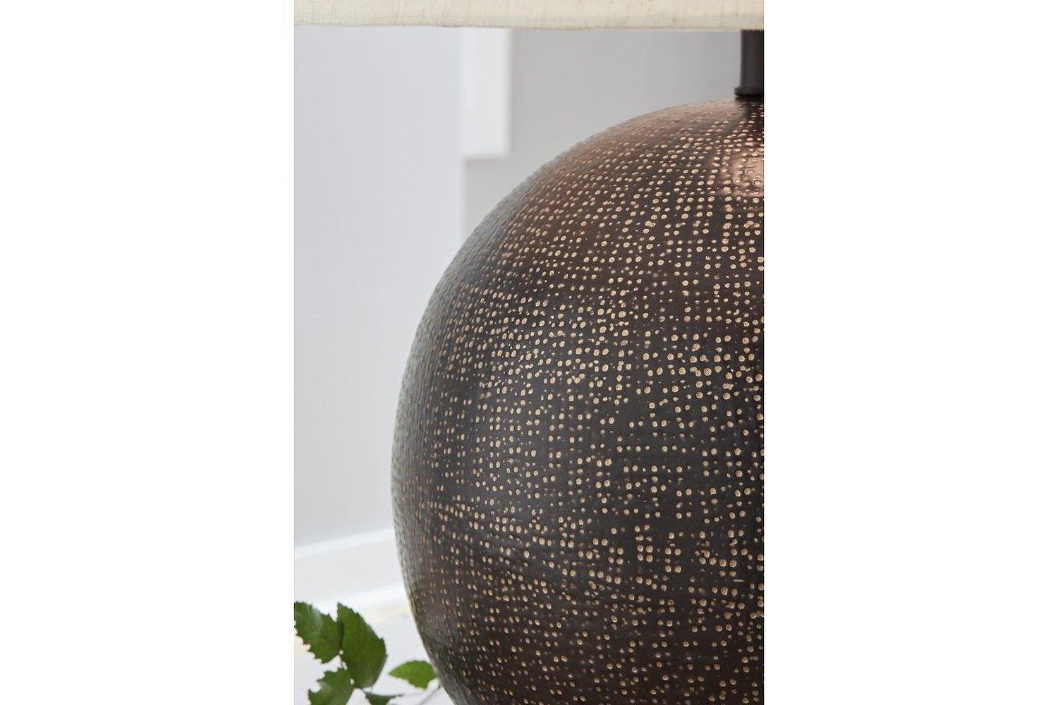 Hambell Table Lamp In Black and Gold L207434