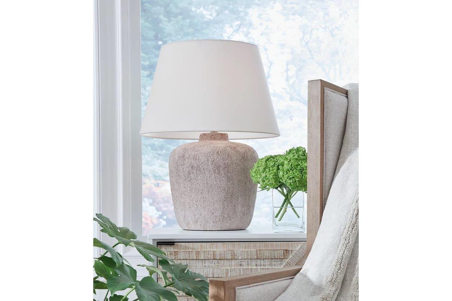 Danry Table Lamp In Cream L207454