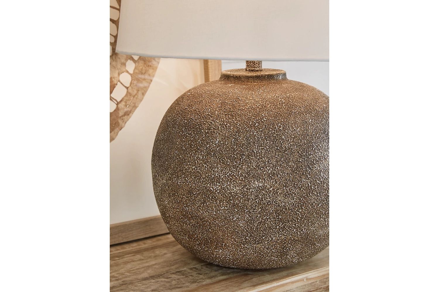 Neavesboro Table Lamp In White and Brown L207484