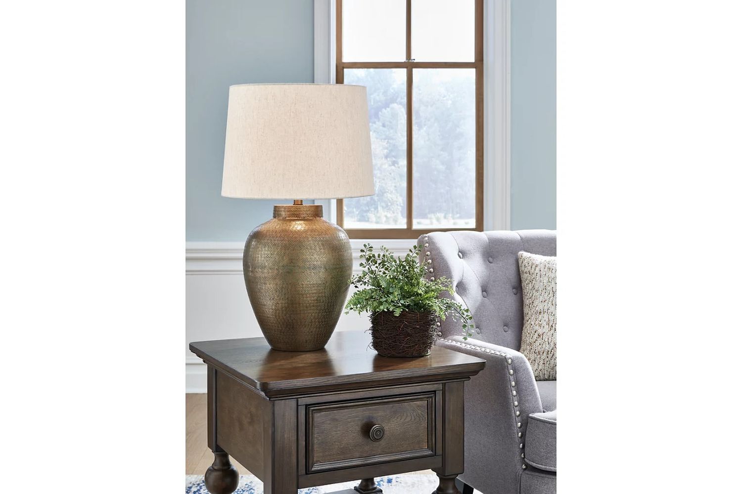 Madney Table Lamp In Antique Gold L207494