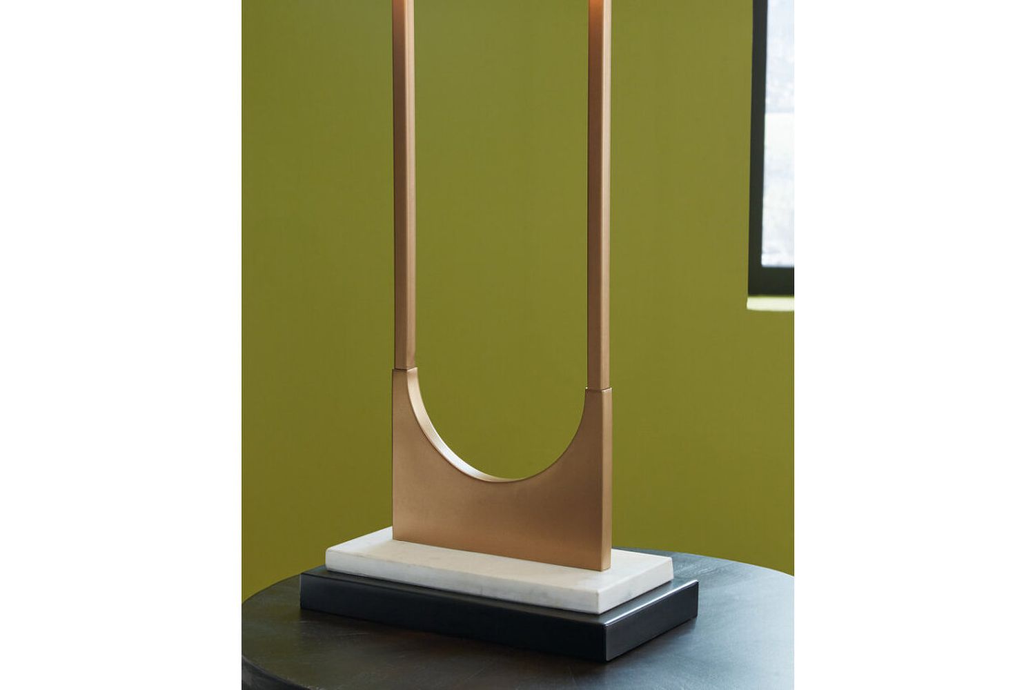 Malana Brass Finish Metal Table Lamp L208254
