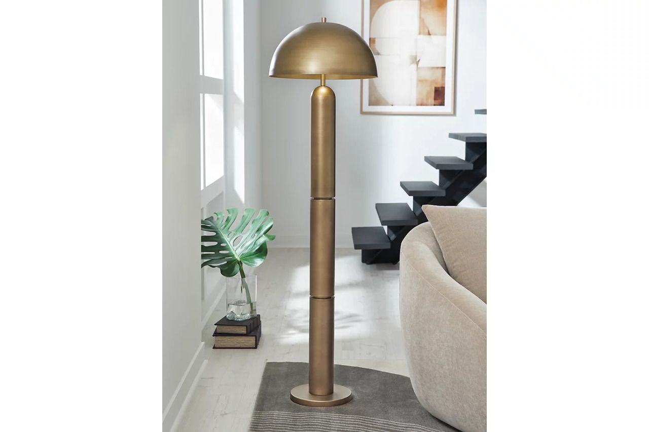 Wendfield Metal Floor Lamp In Antique Gold L208511