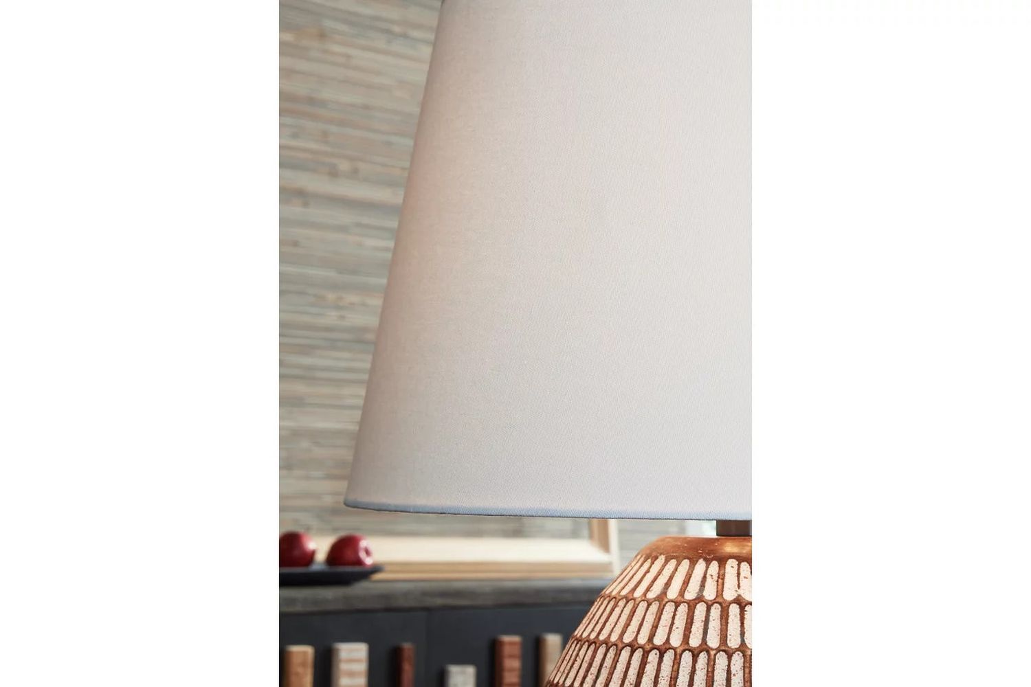 Darrich Table Lamp In Beige White L235804