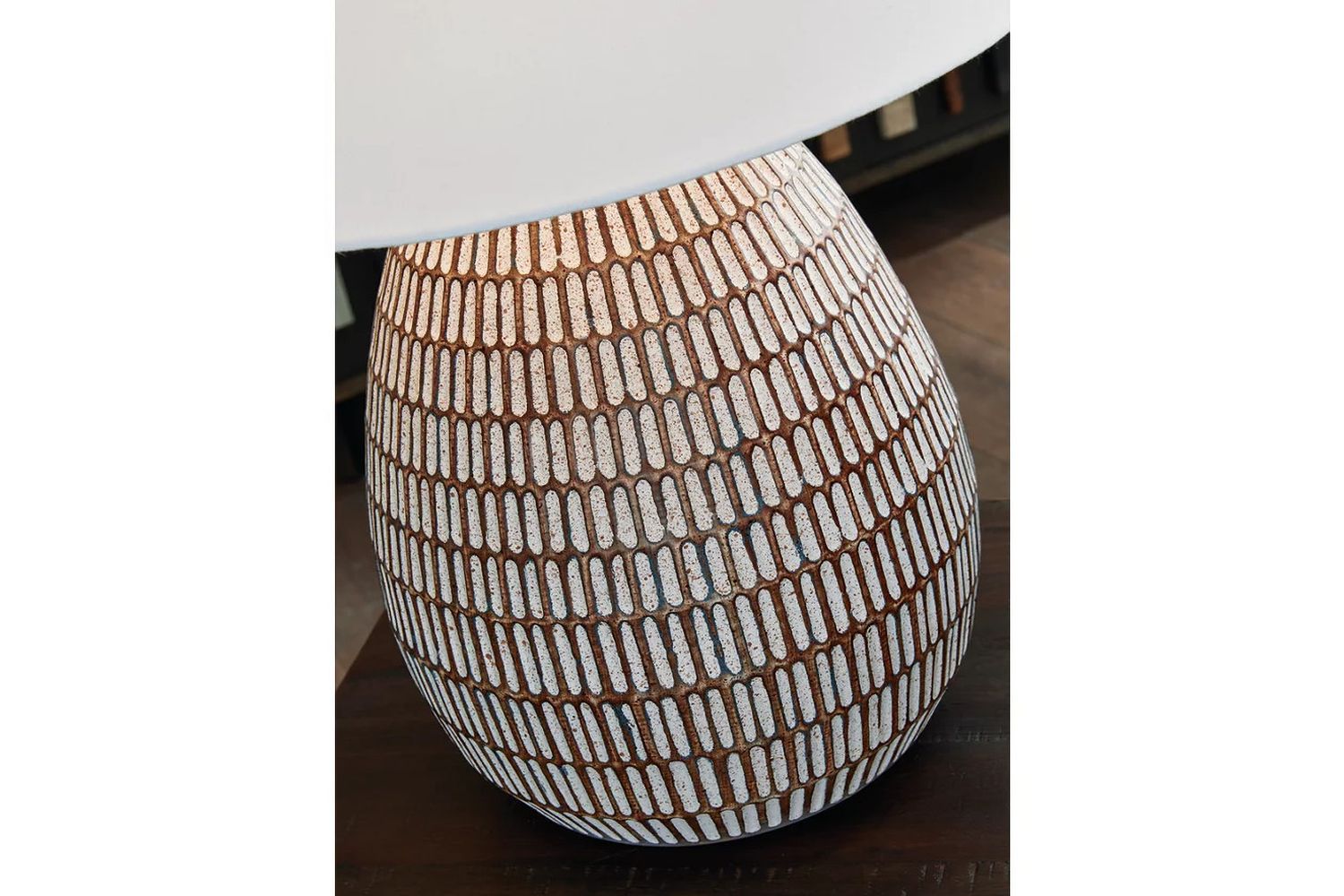 Darrich Table Lamp In Beige White L235804