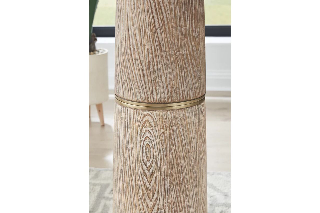Gasparleigh Floor Lamp In Brown and Gold L235811