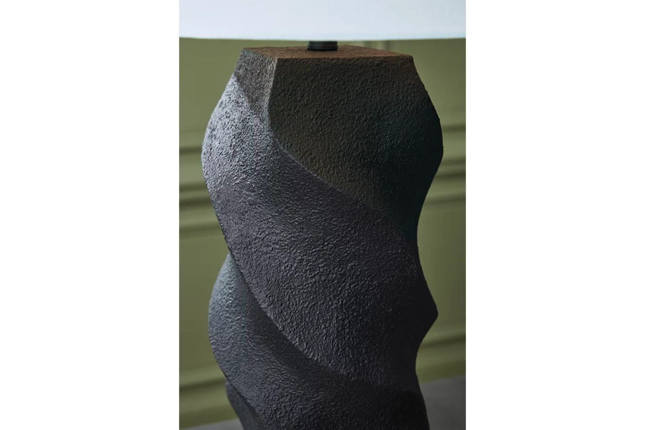 Amillion Table Lamp In Black L235904