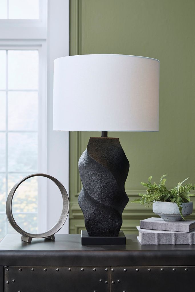 Amillion Table Lamp In Black L235904