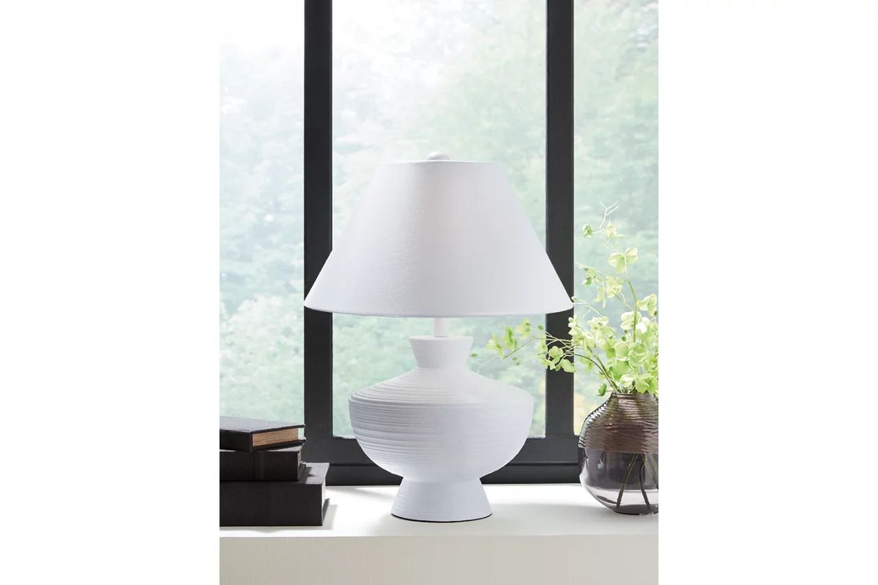 Harelwood Table Lamp In White L235934