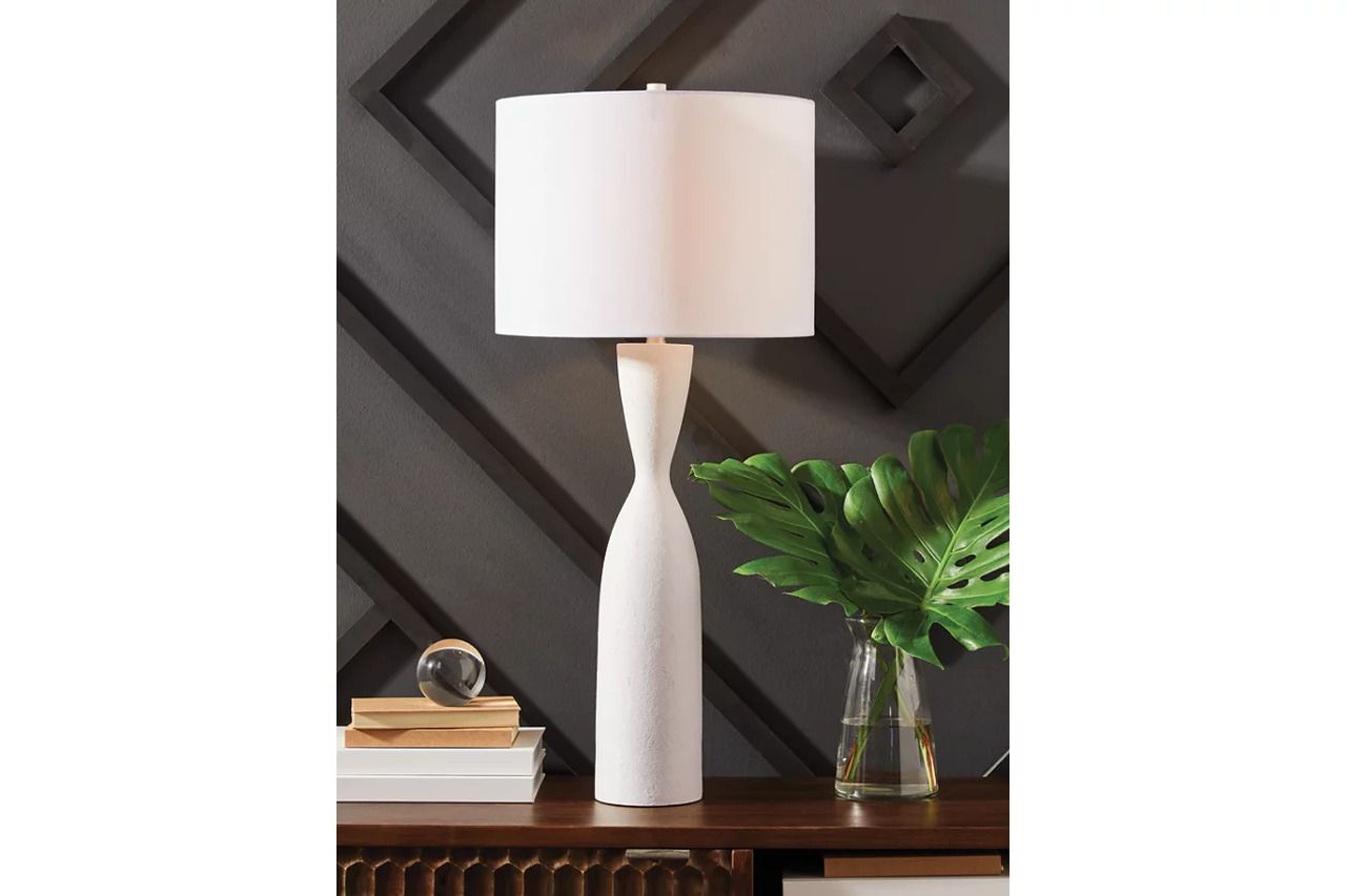Davinford Table Lamp In White L236004
