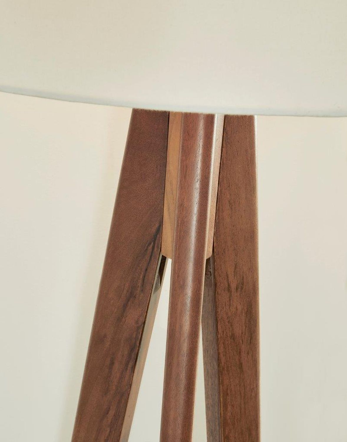 Dallson Brown Floor Lamp L329011