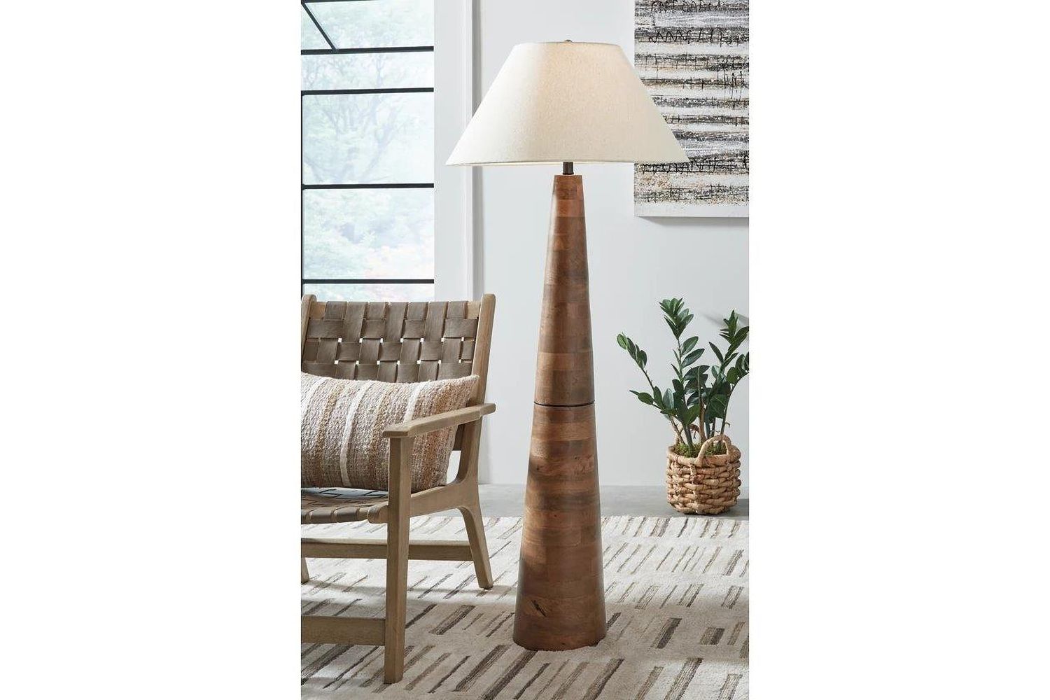 Danset Floor Lamp In Brown L329101