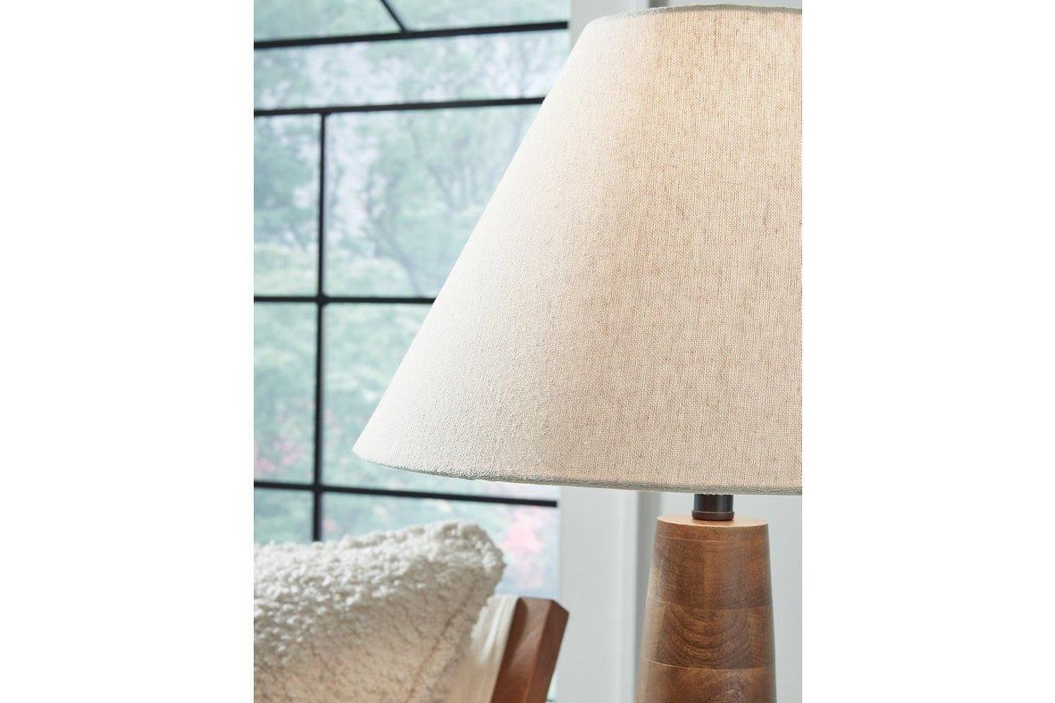 Danset Table Lamp In Brown L329104