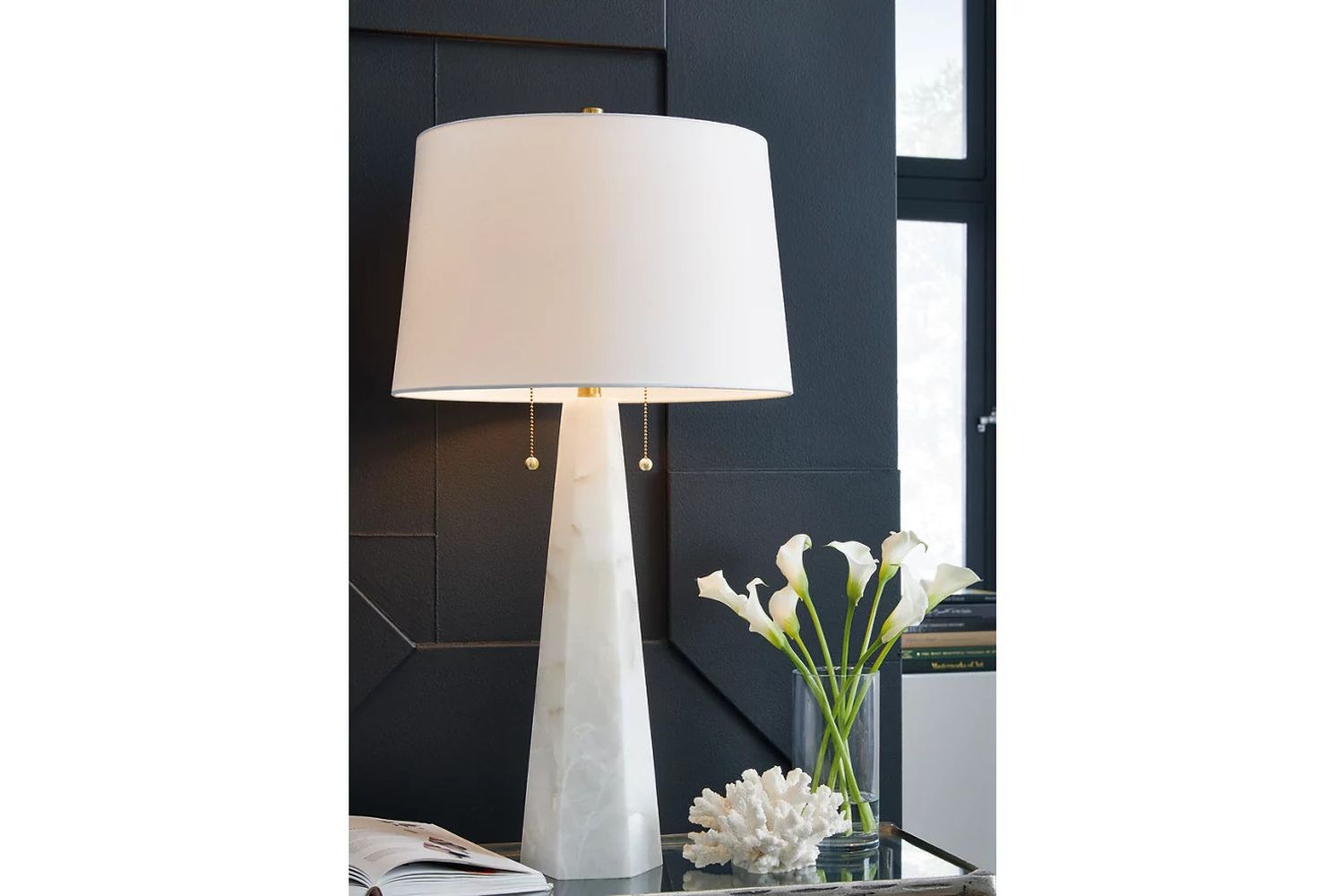 Laurellen Table Lamp In White L429064