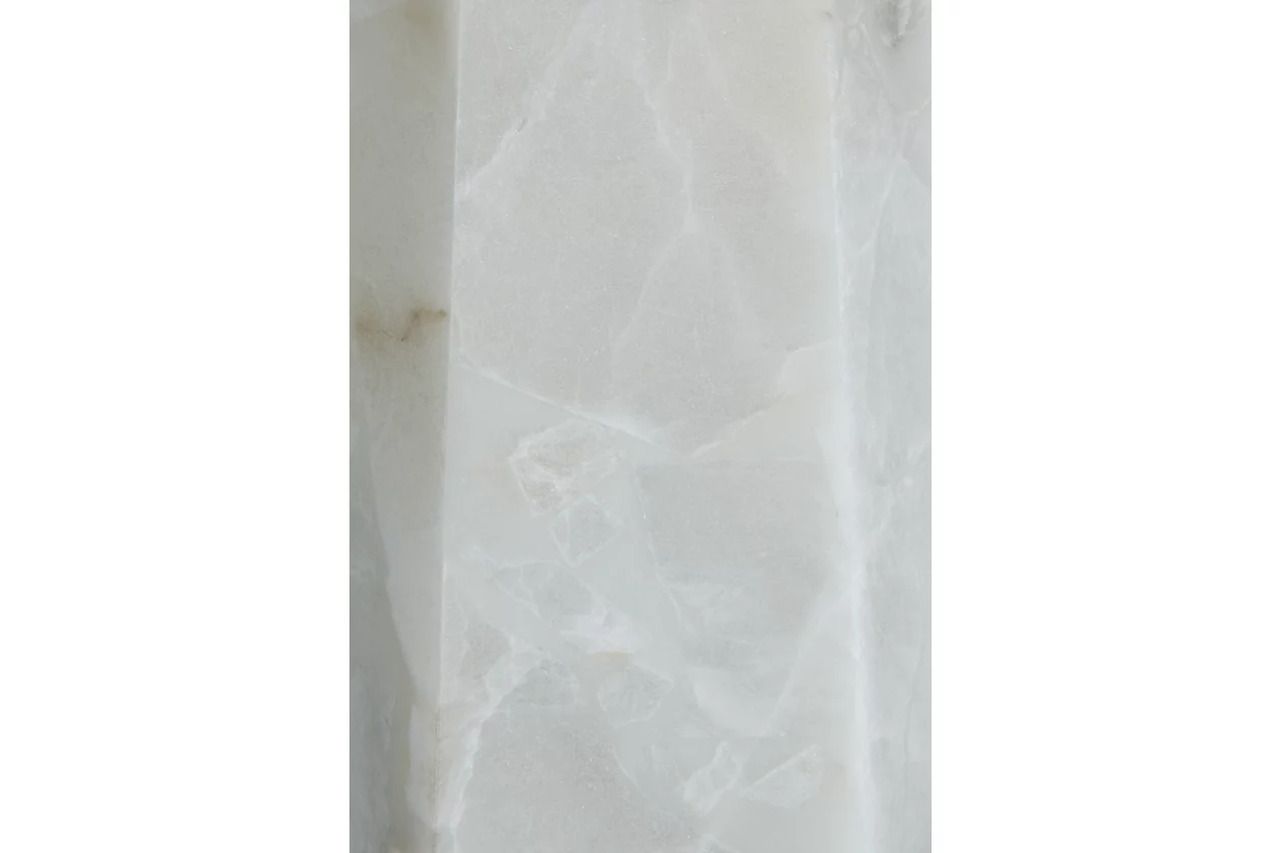 Laurellen Table Lamp In White L429064