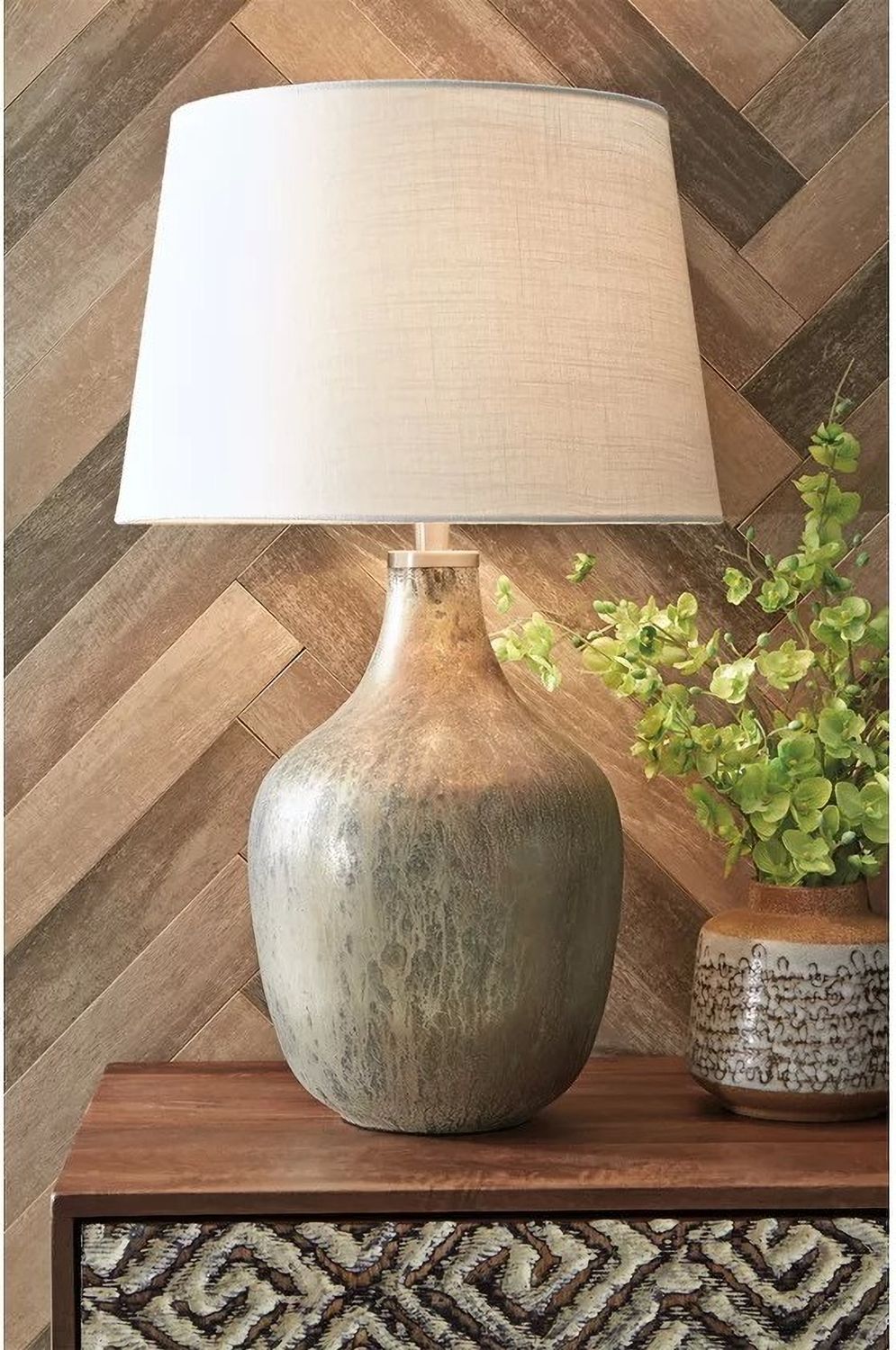 Mari Gray And Gold Table Lamp L430664