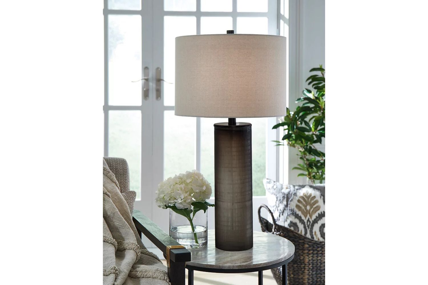 Dingerly Brown Glass Table Lamp L430824