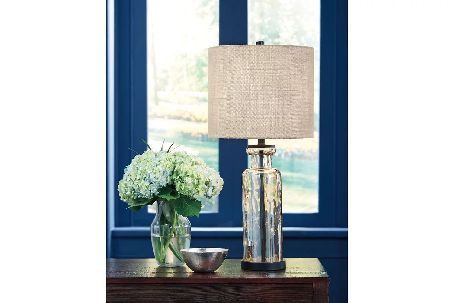 Laurentia Champagne Glass Table Lamp L431414