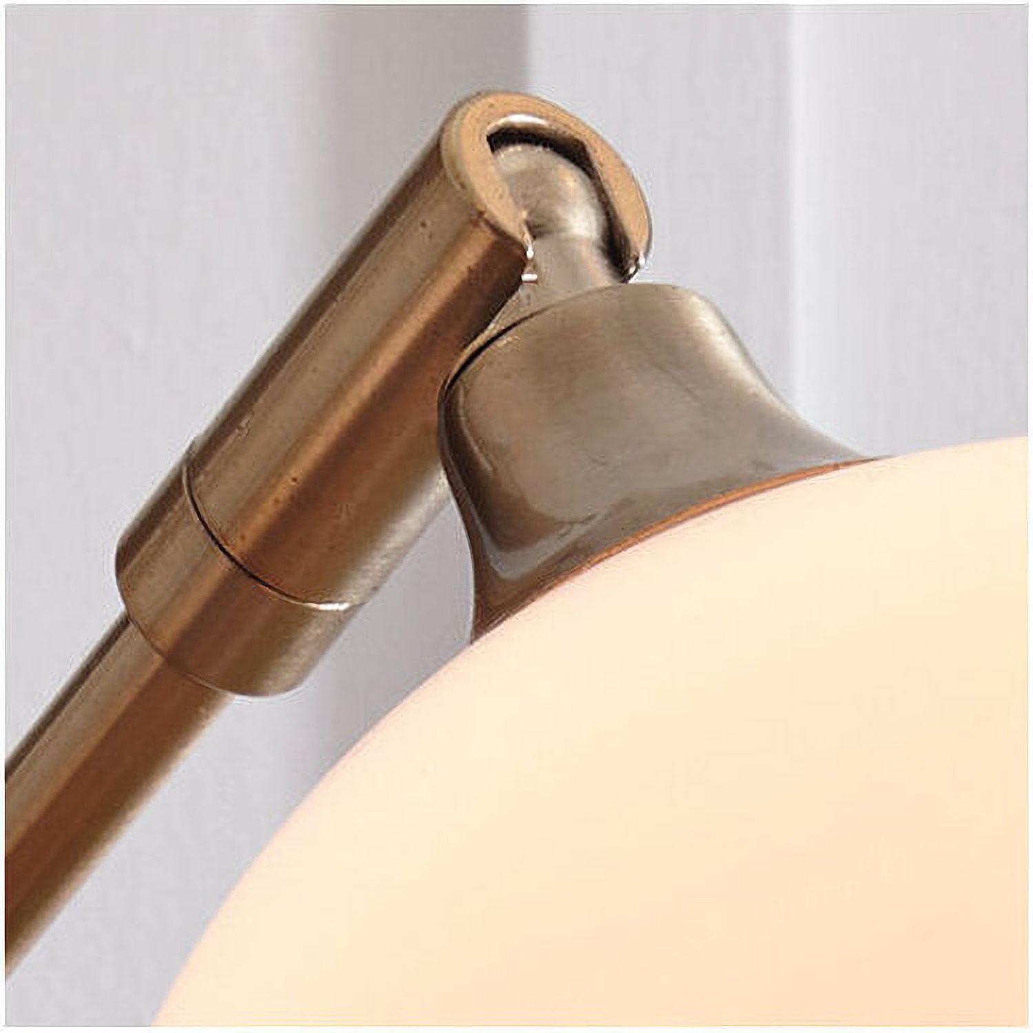 Taliya Champagne Metal Arc Lamp (1/CN) L725119