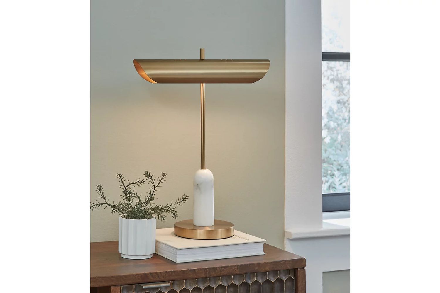 Rowleigh Desk Lamp In Gold and White L734392
