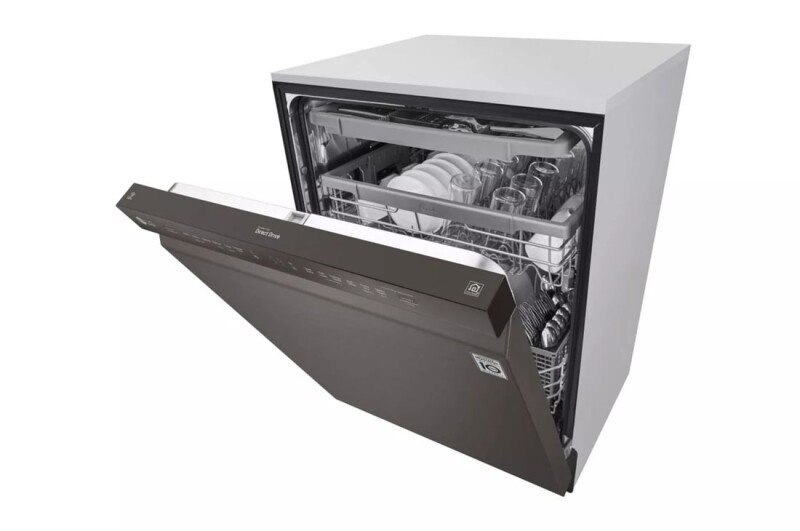 Front Control Smart wi-fi Enabled Dishwasher with QuadWash™ LDF5678BD