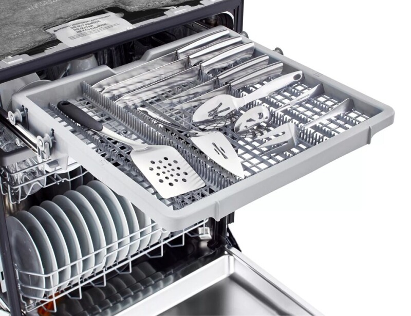 Top Control Dishwasher with QuadWash™ and Dynamic Dry™ LDPN454HT