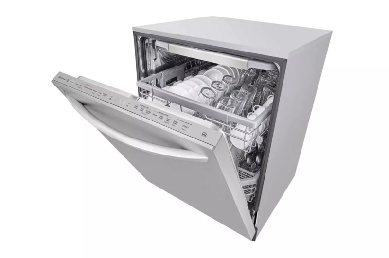 Top Control Smart wi-fi Enabled Dishwasher with QuadWash™ and TrueSteam® LDT6809SS