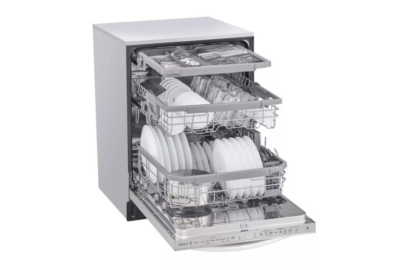 Top Control Smart wi-fi Enabled Dishwasher with QuadWash™ and TrueSteam® LDT6809SS