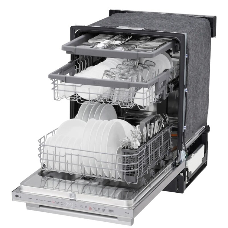 Top-Control Dishwasher with 1-Hour Wash & Dry, QuadWash® Pro, and Dynamic Heat Dry™ view 3