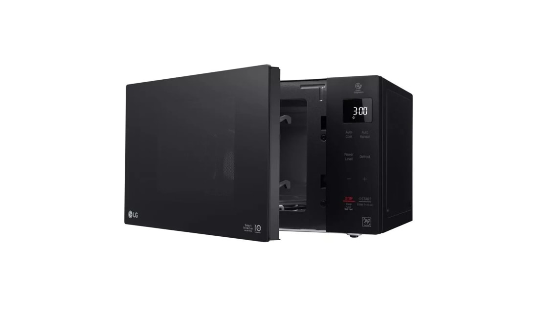 0.9 Cu. Ft. Neochef™ Countertop Microwave With Smart Inverter And Easyclean® LMC0975SB