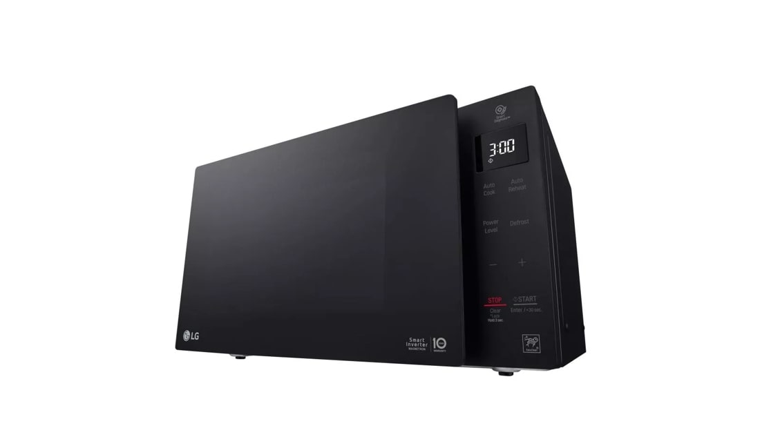 0.9 Cu. Ft. Neochef™ Countertop Microwave With Smart Inverter And Easyclean® LMC0975SB