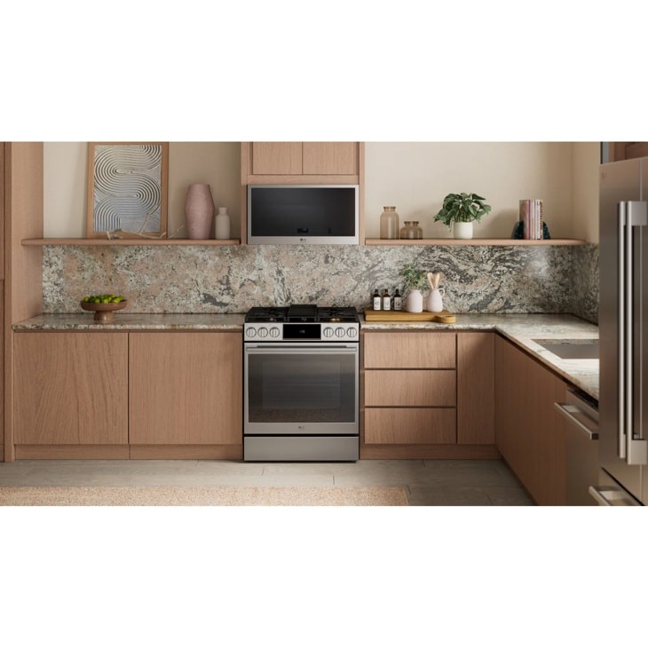 6.3 cu. ft. InstaView® Gas Slide-in Range with ProBake Convection® and Air Fry view 12