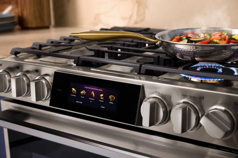 6.3 Cu. Ft. Smart Gas Slide-in Range With Dynamic Probake Convection®, Air Fry, Air Sous Vide, Pizza Mode And Ai Gourmet Camera LSGU6339X