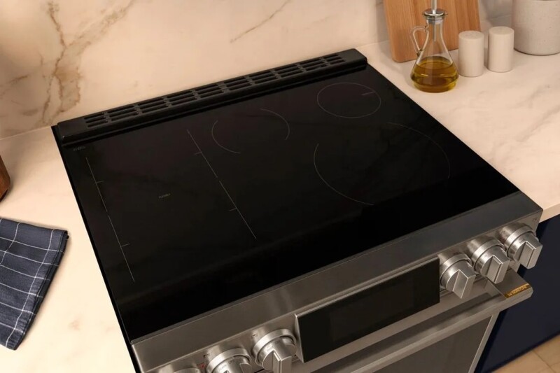 6.3 Cu. Ft. Smart Induction Slide-in Range With Dynamic Probake Convection®, Air Fry, Air Sous Vide, Pizza Mode And Ai Gourmet Camera LSIU6339XE