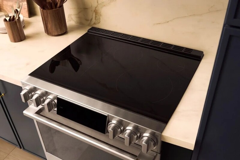 6.3 Cu. Ft. Smart Induction Slide-in Range With Dynamic Probake Convection®, Air Fry, Air Sous Vide, Pizza Mode And Ai Gourmet Camera LSIU6339XE
