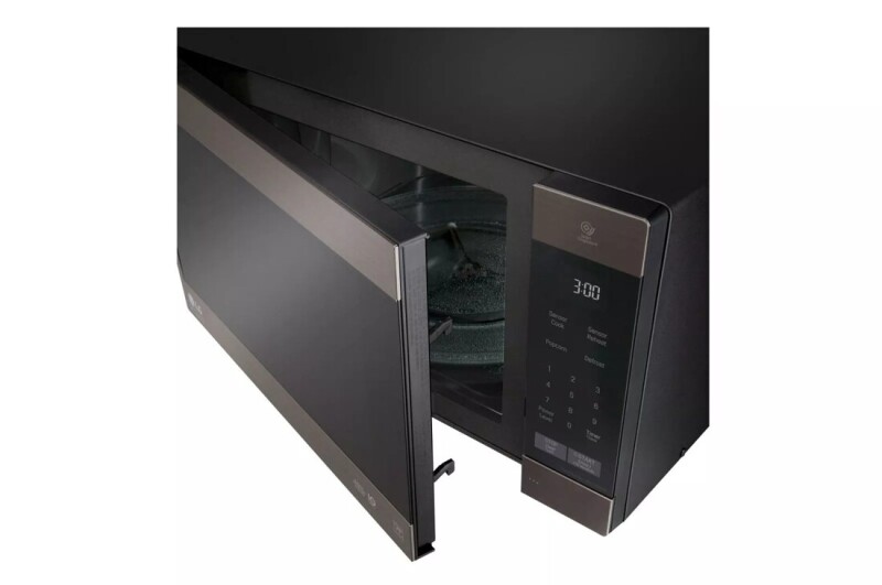 LG STUDIO 2.0 cu. ft. NeoChef™ Countertop Microwave with Smart Inverter and EasyClean® LSRM2085BD
