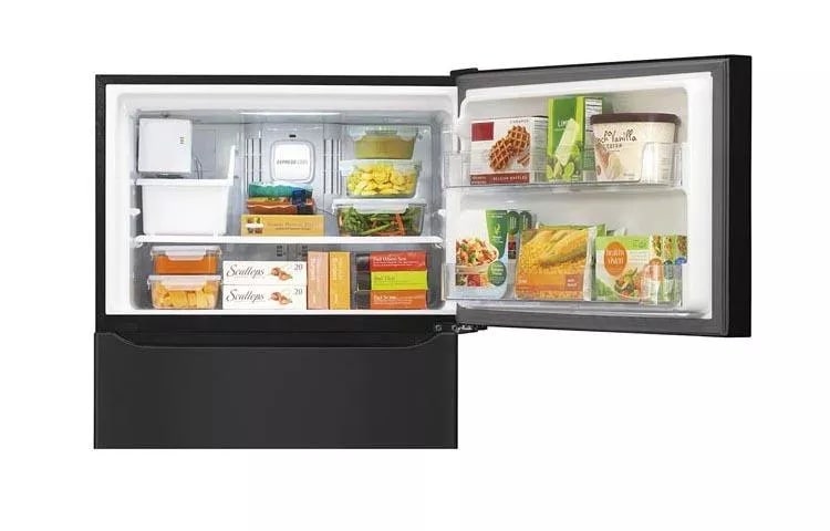 24 Cu. Ft. Large Capacity Top Freezer Refrigerator W/ice Maker (fits A 33" Opening) LTC24380SB