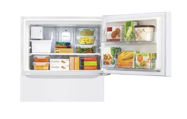 24 Cu. Ft. Large Capacity Top Freezer Refrigerator W/ice Maker (fits A 33" Opening) LTC24380SW