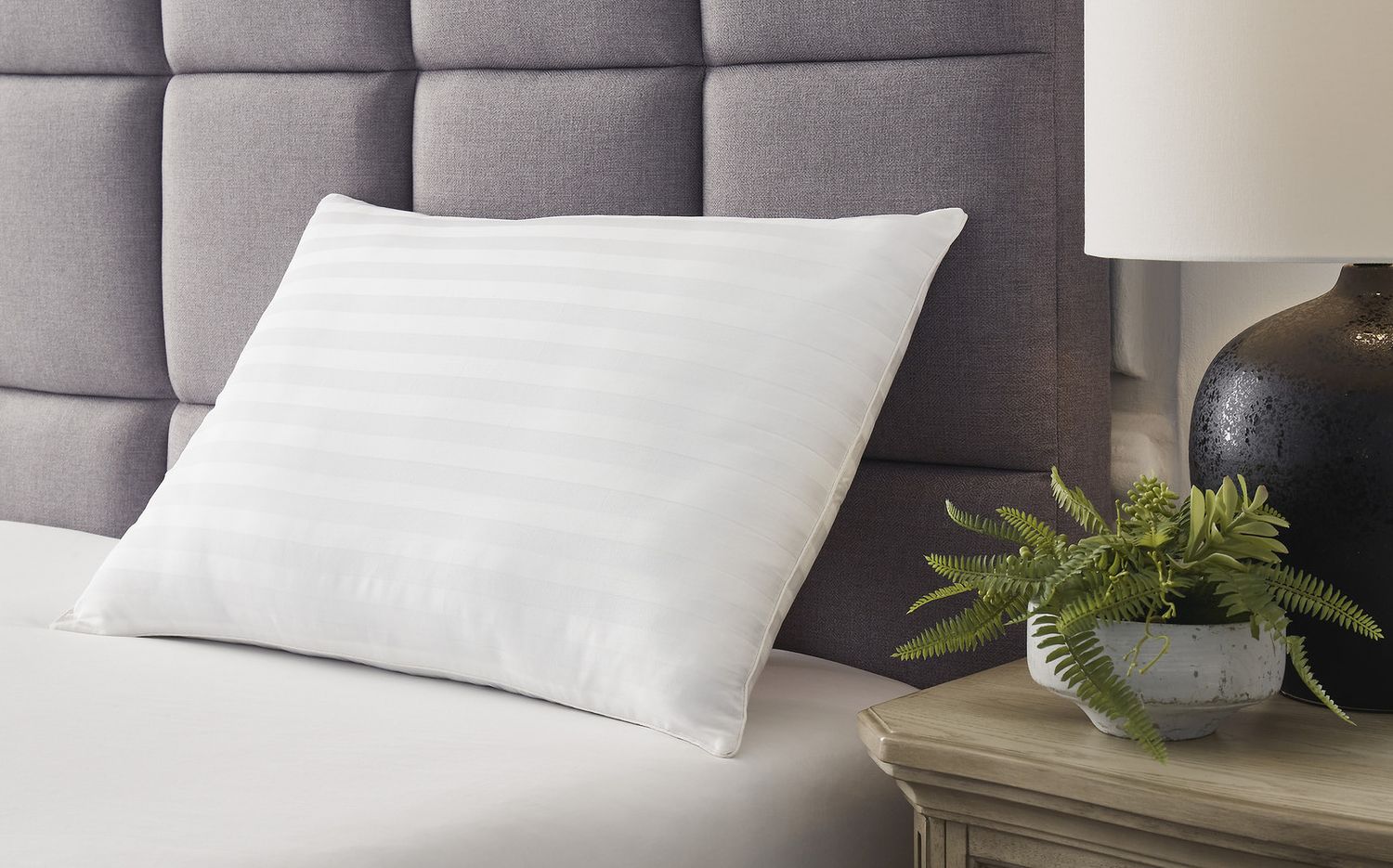 Zephyr 2.0 White Cotton Pillow Set of 9 M52110