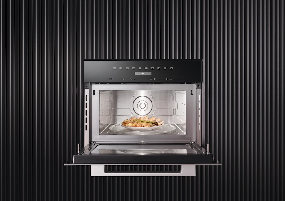 Built-in microwave oven, 24" width M7240TCAM