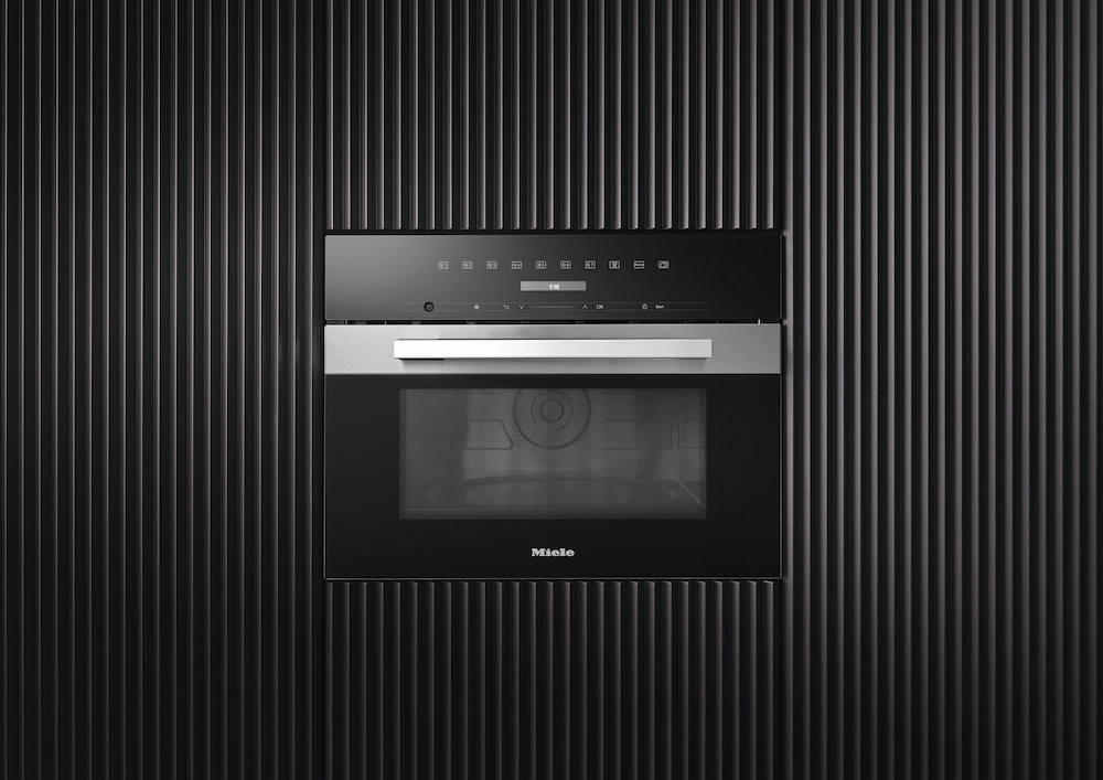 Built-in microwave oven, 24" width M7240TCAM